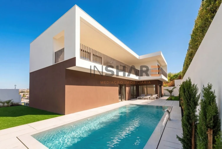 Moradia T4 para Venda em Lagos (São Sebastião e Santa Maria) Foto 2