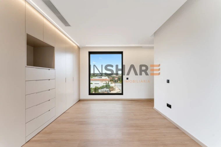 Moradia T4 para Venda em Lagos (São Sebastião e Santa Maria) Foto 30