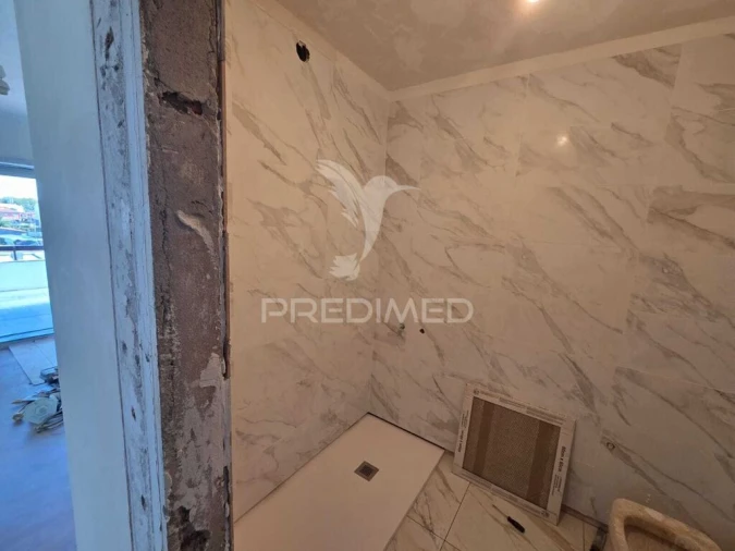 Apartamento T2 para Venda em Vilar de Andorinho Foto 16