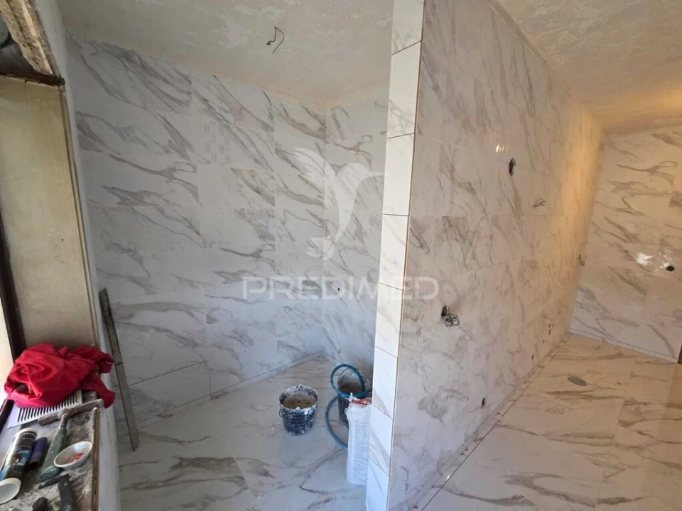 Apartamento T2 para Venda em Vilar de Andorinho Foto 6