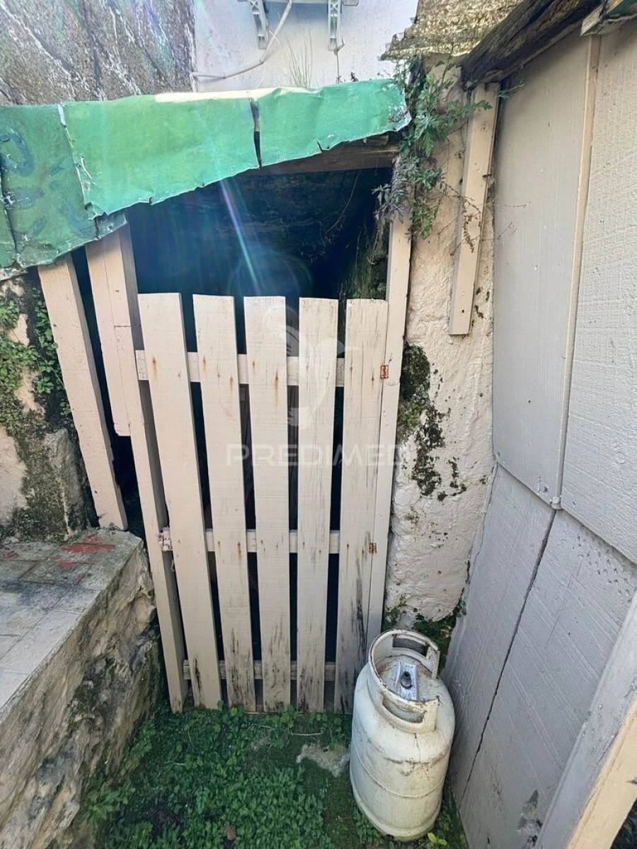 Moradia T1 para Venda em Angra (Nossa Senhora da Conceição) Foto 9