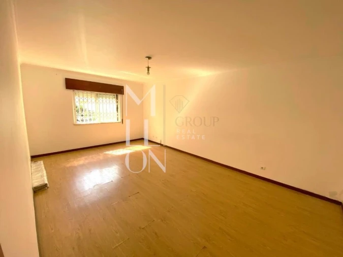 Apartamento T3 para Venda em São Domingos de Rana Foto 6