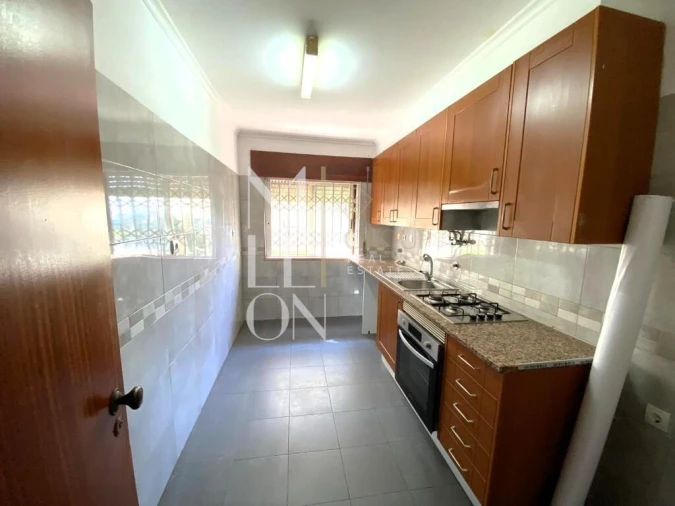 Apartamento T3 para Venda em São Domingos de Rana Foto 2