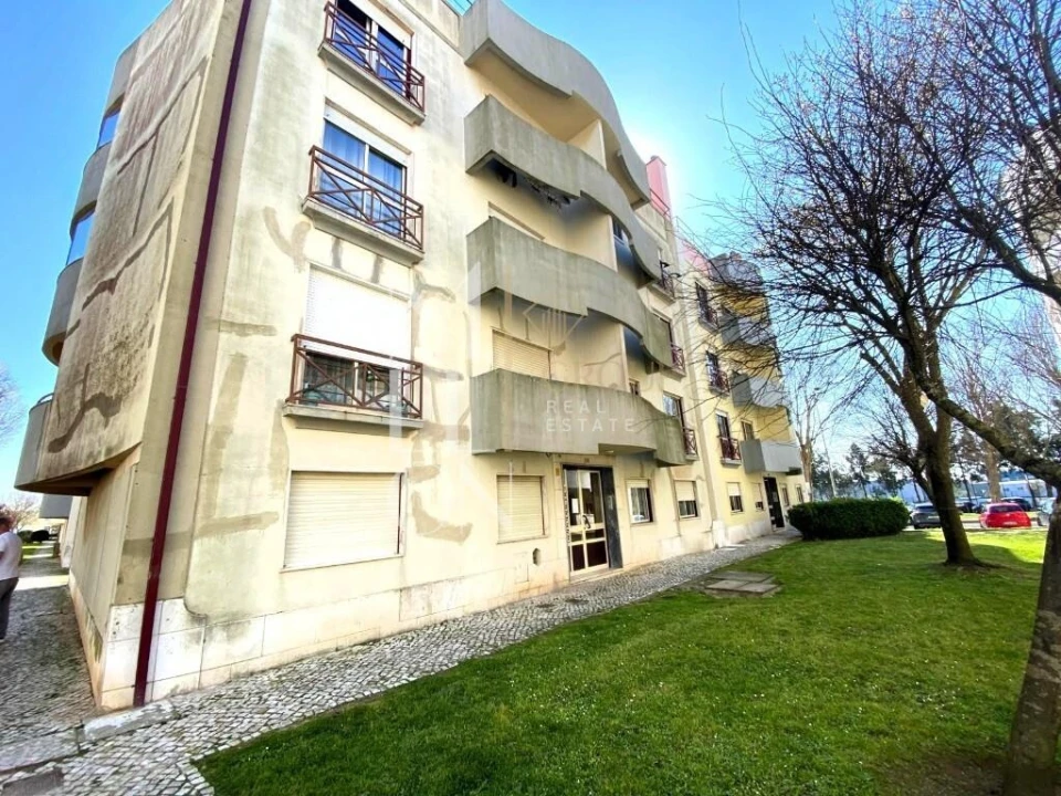 Apartamento T3 para Venda em São Domingos de Rana Foto 13