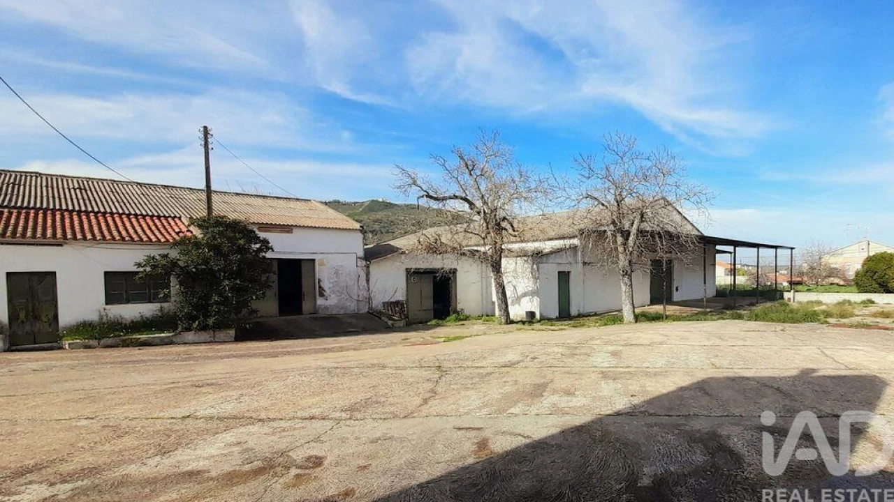 Armazém para Arrendamento em Barbacena e Vila Fernando Foto 4