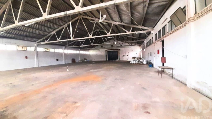 Armazém para Arrendamento em Barbacena e Vila Fernando Foto 8