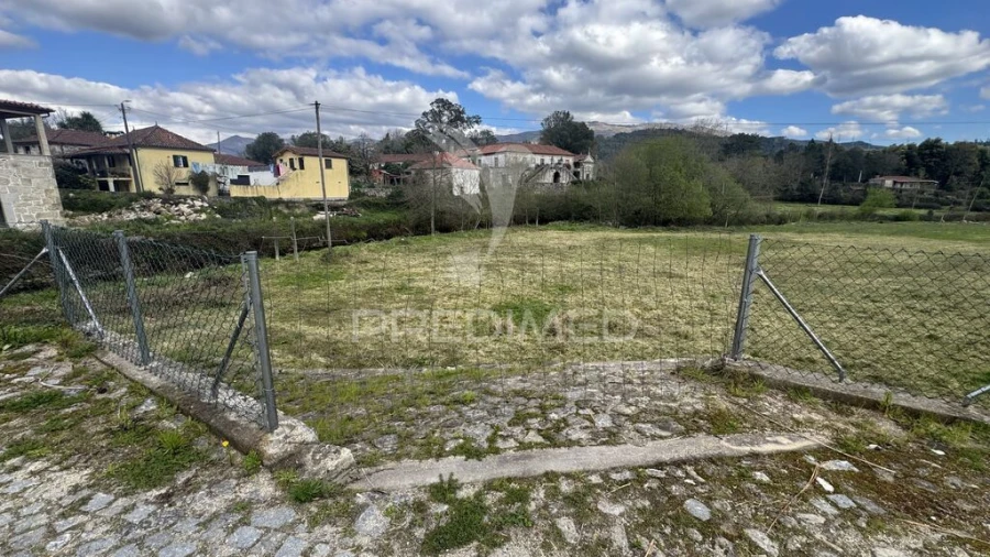 Terreno para Venda em Alvora e Loureda Foto 13