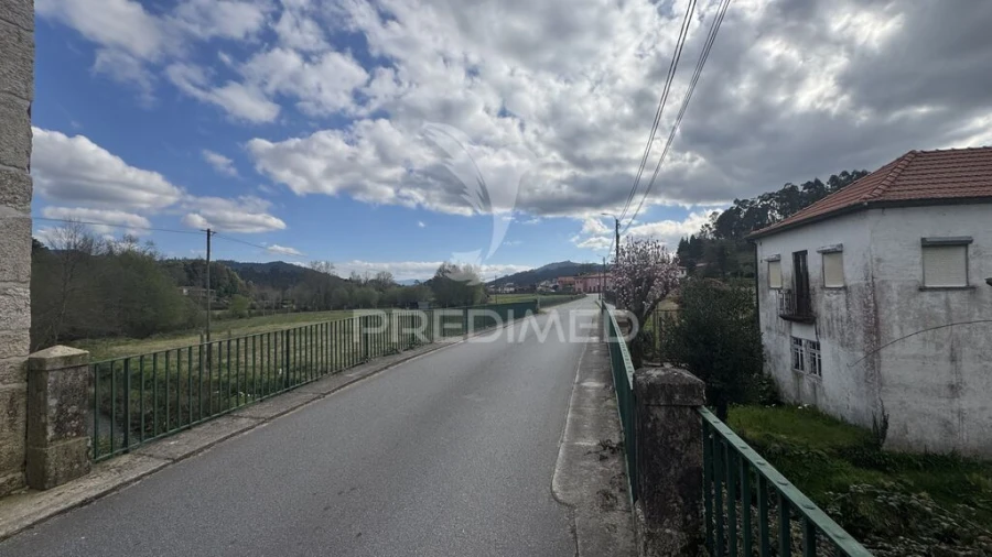 Terreno para Venda em Alvora e Loureda Foto 9