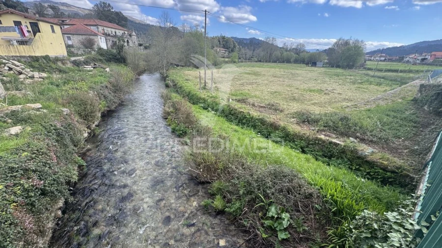 Terreno para Venda em Alvora e Loureda Foto 10
