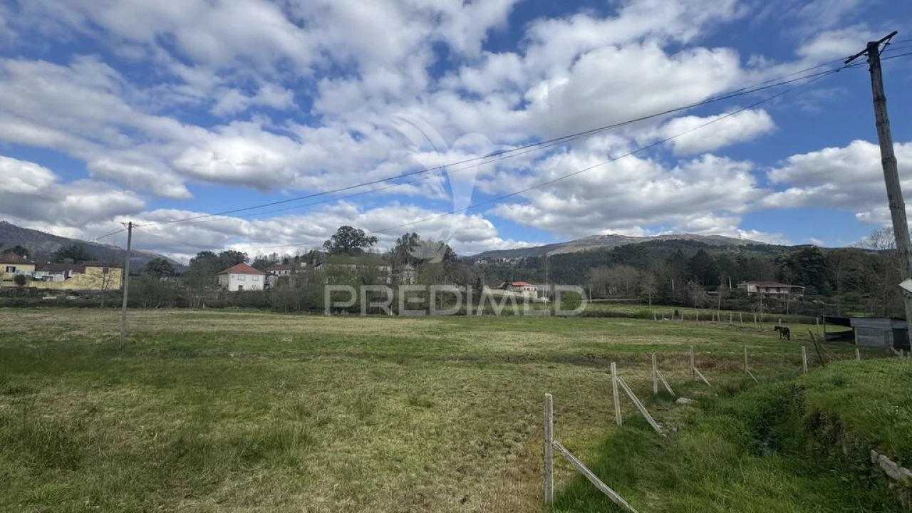Terreno para Venda em Alvora e Loureda Foto 18