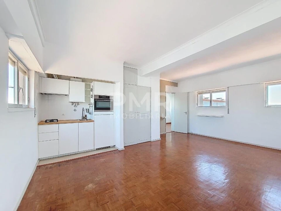 Apartamento T1 para Venda em Massamá e Monte Abraão Foto 1