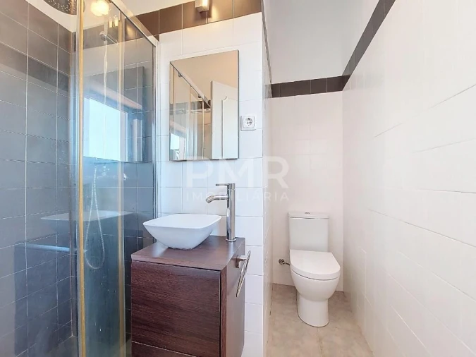 Apartamento T1 para Venda em Massamá e Monte Abraão Foto 5