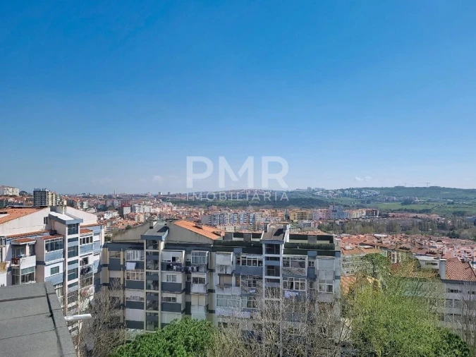 Apartamento T1 para Venda em Massamá e Monte Abraão Foto 2