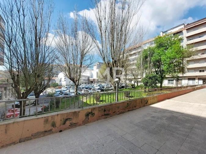 Apartamento T1 para Venda em Massamá e Monte Abraão Foto 12