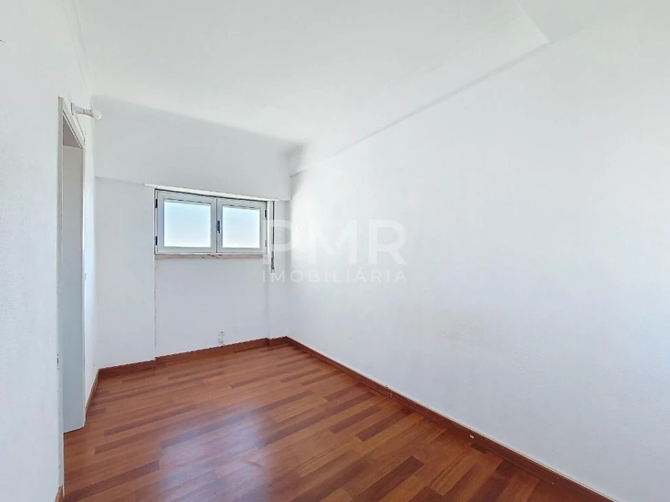 Apartamento T1 para Venda em Massamá e Monte Abraão Foto 4