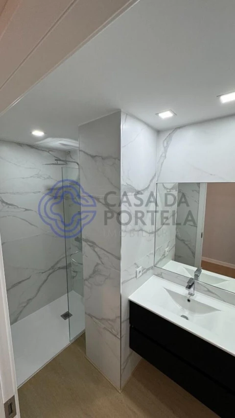 Apartamento T2 para Venda em Santa Marinha e São Pedro da Afurada