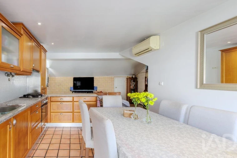 Apartamento T5 para Venda em Almada, Cova da Piedade, Pragal e Cacilhas Foto 3