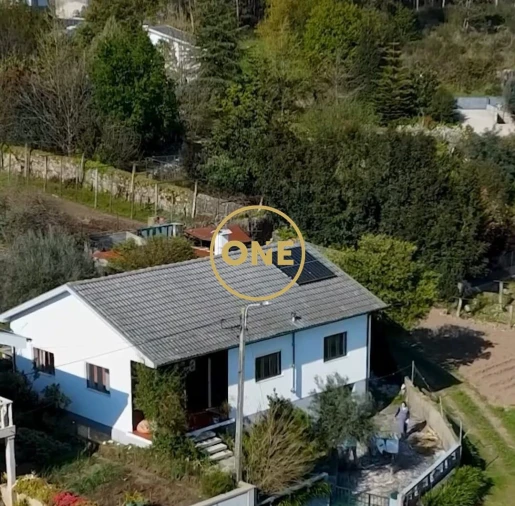 Moradia T3 para Venda em Delães Foto 4