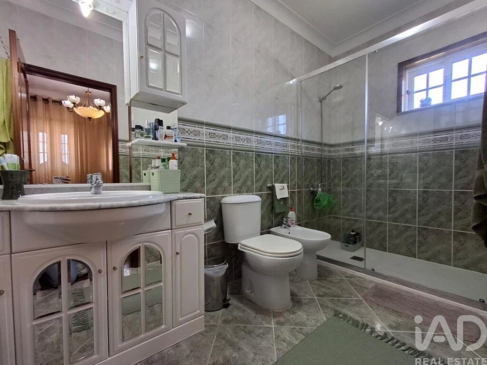 Moradia T4 para Venda em Avessadas e Rosém Foto 24