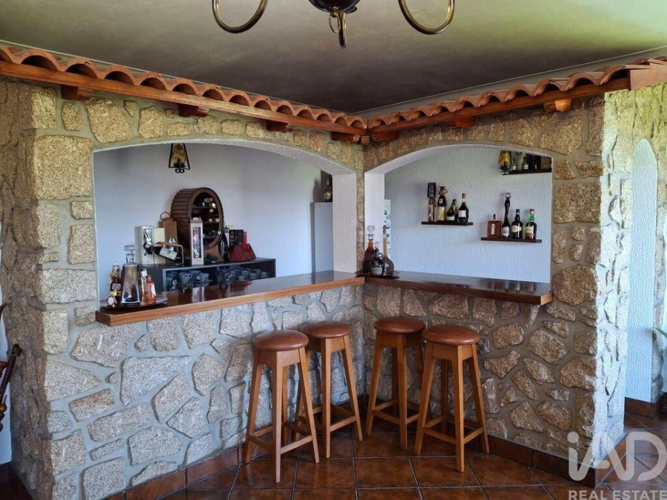 Moradia T4 para Venda em Avessadas e Rosém Foto 10