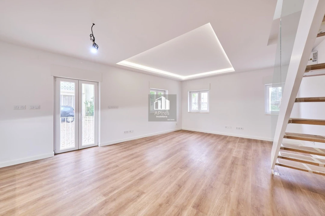 Moradia T3 para Venda em Caparica e Trafaria Foto 2