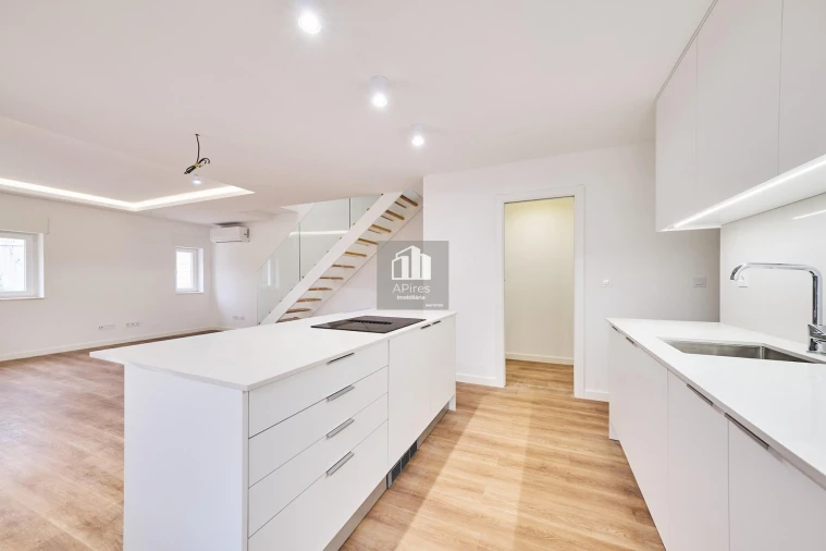 Moradia T3 para Venda em Caparica e Trafaria Foto 3