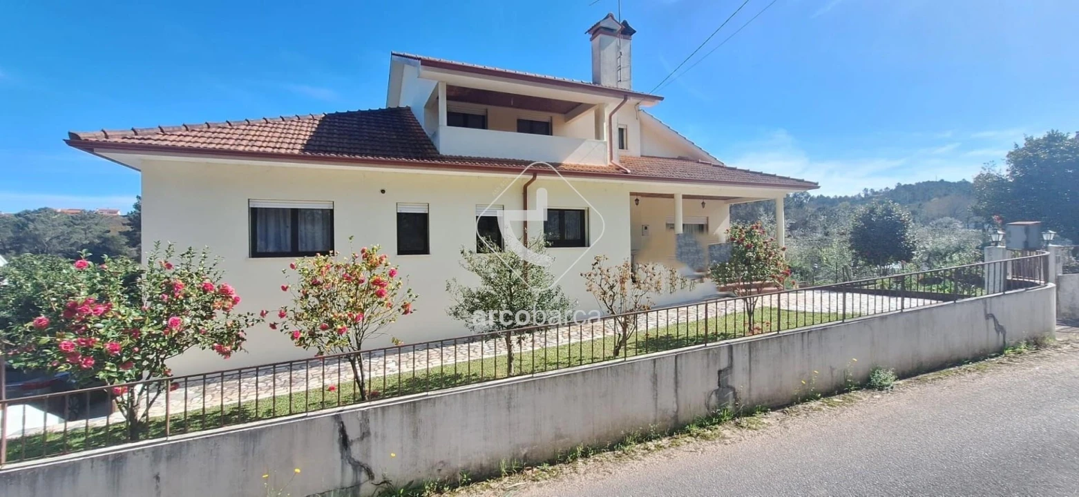 Moradia T4 para Venda em Arca e Ponte de Lima Foto 1