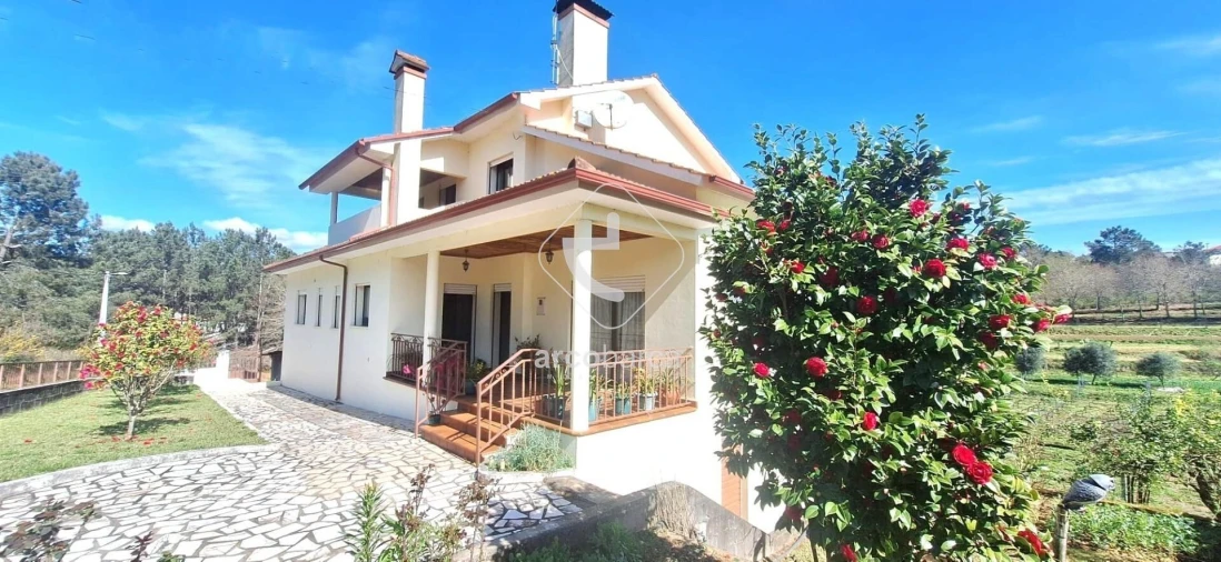 Moradia T4 para Venda em Arca e Ponte de Lima Foto 11