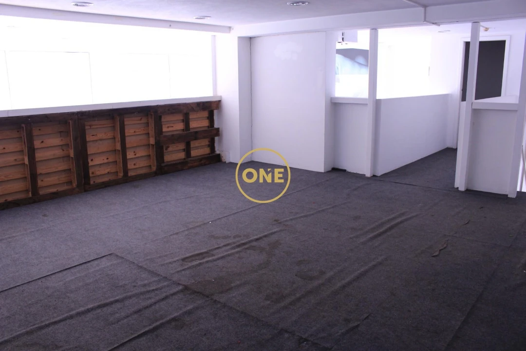 Loja para Arrendamento em Ribeirão Foto 12