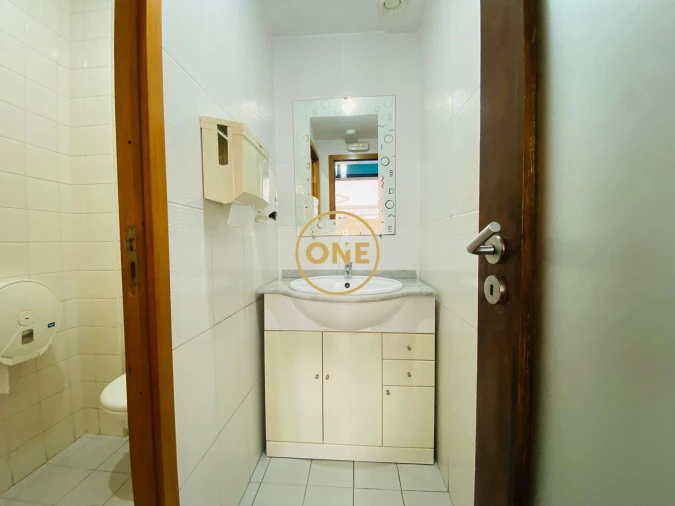 Negócio para Venda em São Mamede de Infesta e Senhora da Hora Foto 9