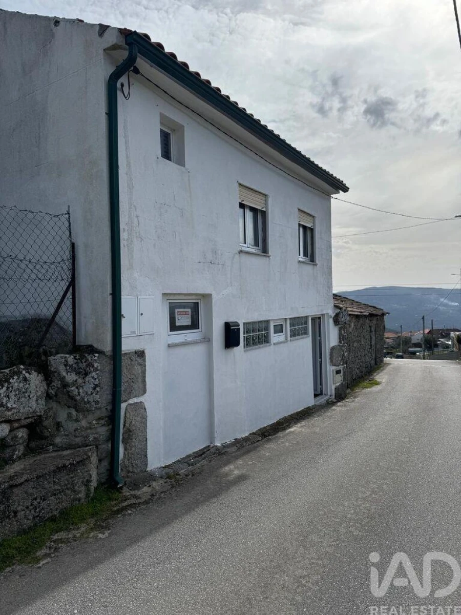 Moradia T1 para Venda em Sendim Foto 2