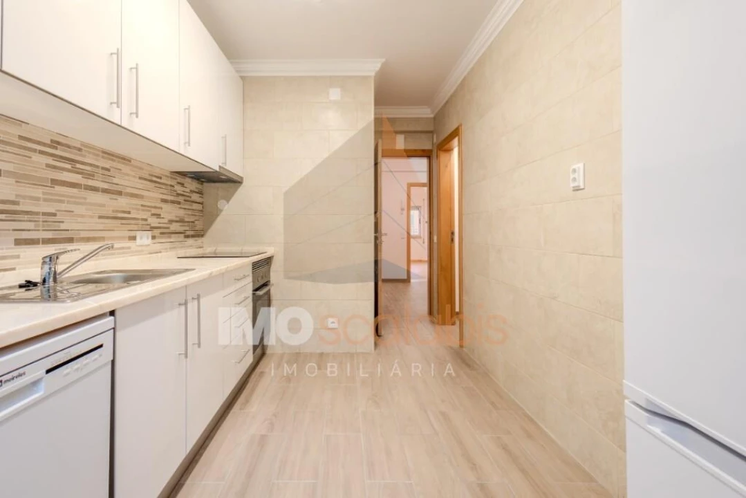Apartamento T3 para Venda em Romeira e Várzea Foto 4