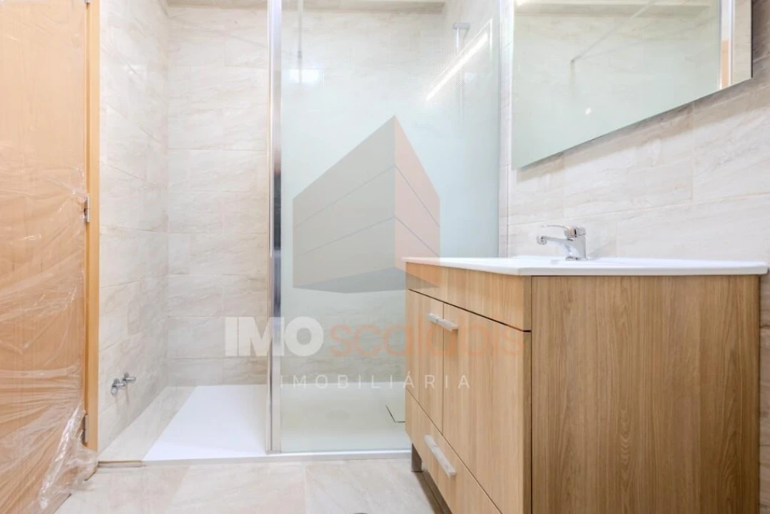 Apartamento T3 para Venda em Romeira e Várzea Foto 9