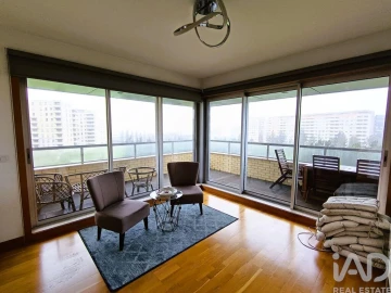 Apartamento T4 para Venda em Lumiar