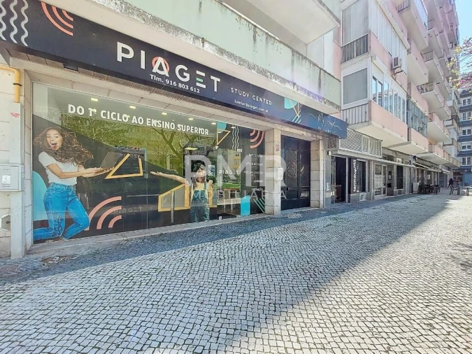 Loja para Arrendamento em Lumiar Foto 25