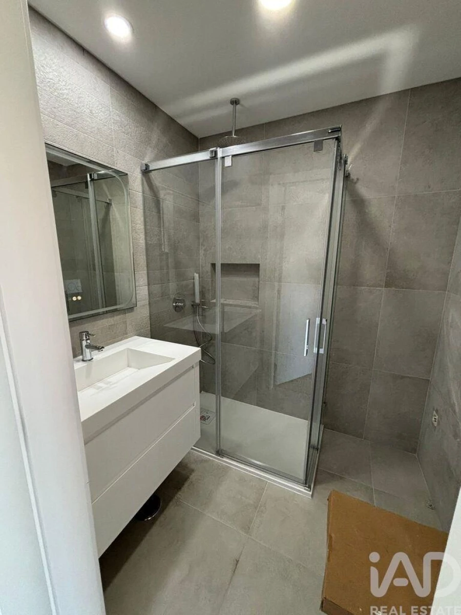 Moradia T4 para Venda em Amora Foto 12