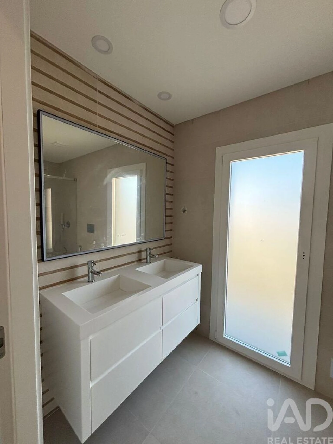 Moradia T4 para Venda em Amora Foto 7