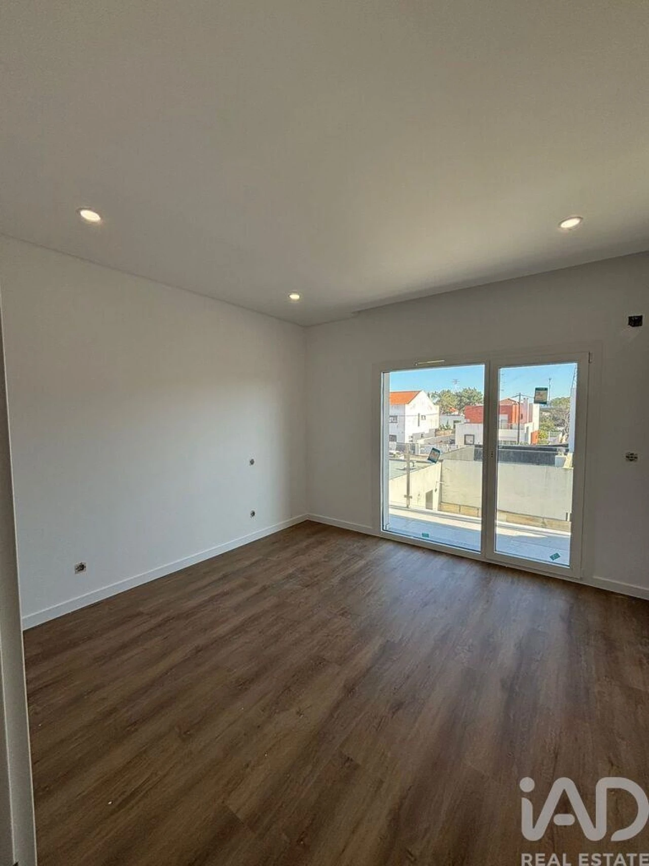 Moradia T4 para Venda em Amora Foto 4