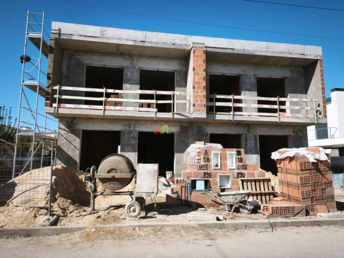 Moradia T4 para Venda em Fernao Ferro Foto 2