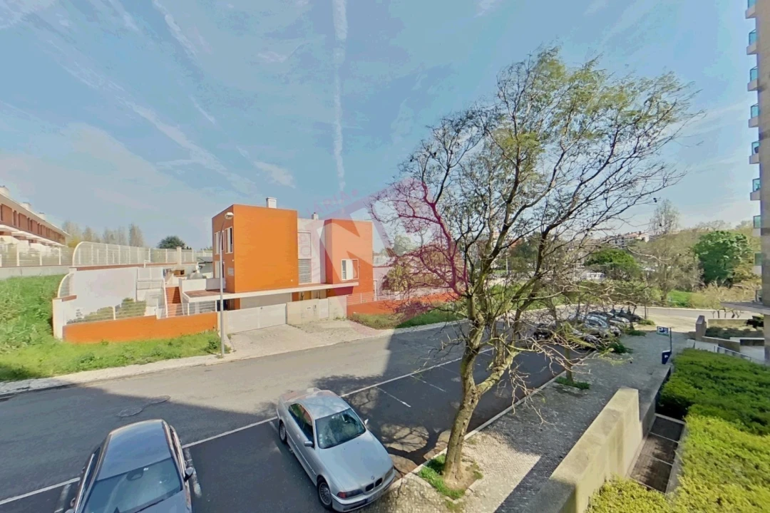 Apartamento T2 para Arrendamento em Lumiar Foto 39