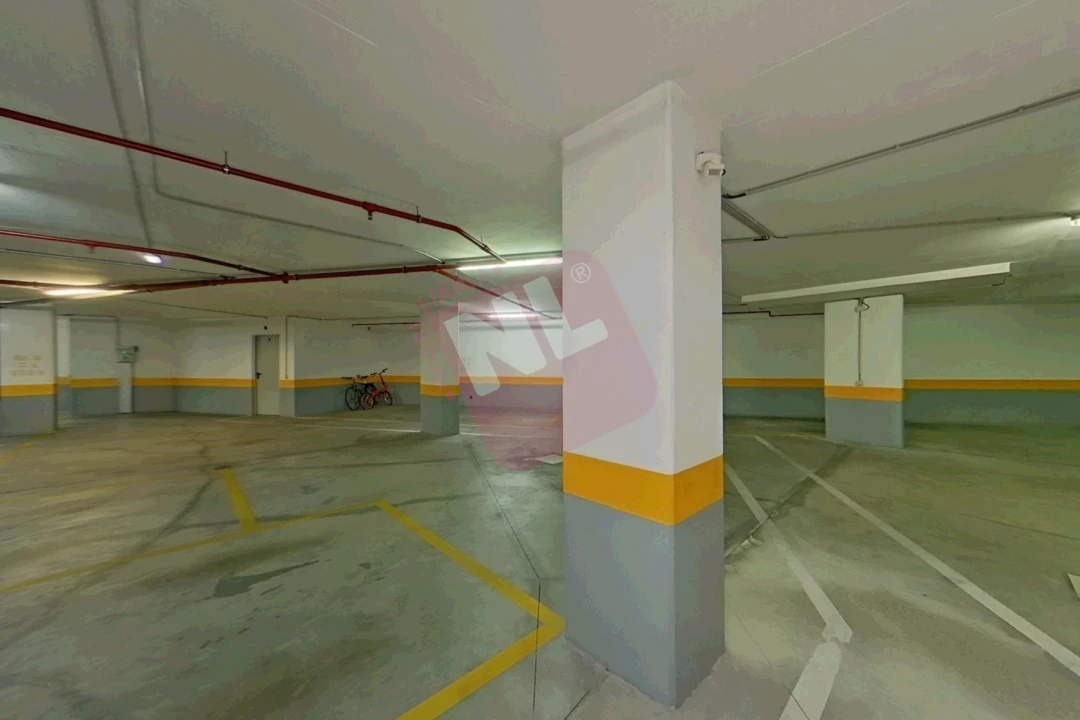 Apartamento T2 para Arrendamento em Lumiar Foto 32