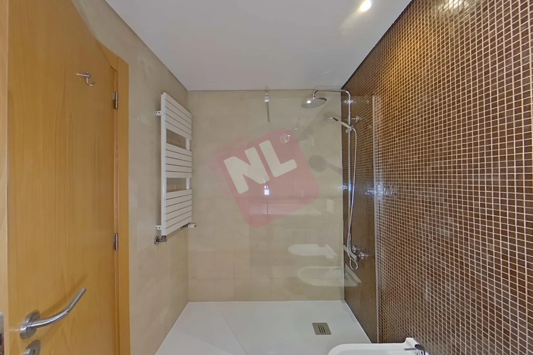 Apartamento T2 para Arrendamento em Lumiar Foto 28