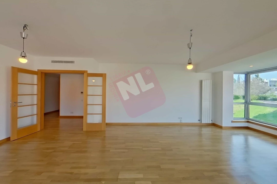 Apartamento T2 para Arrendamento em Lumiar Foto 18