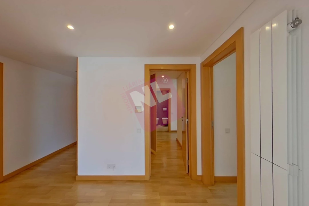 Apartamento T2 para Arrendamento em Lumiar Foto 14