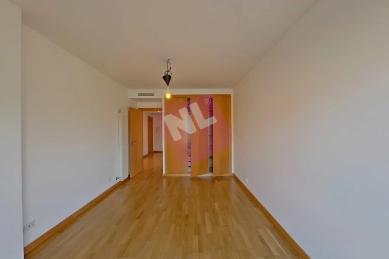 Apartamento T2 para Arrendamento em Lumiar Foto 22