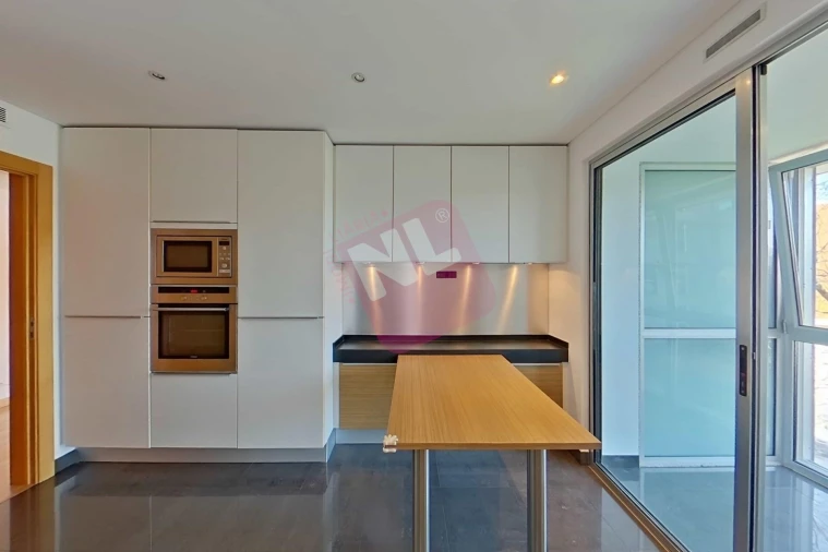 Apartamento T2 para Arrendamento em Lumiar Foto 10