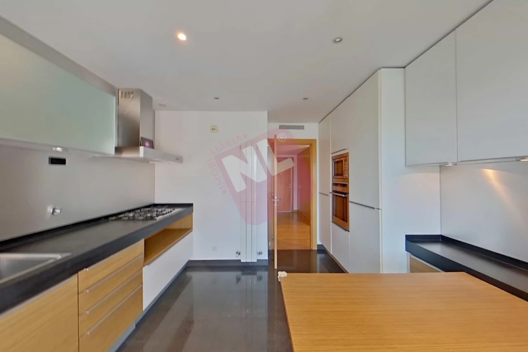 Apartamento T2 para Arrendamento em Lumiar Foto 11