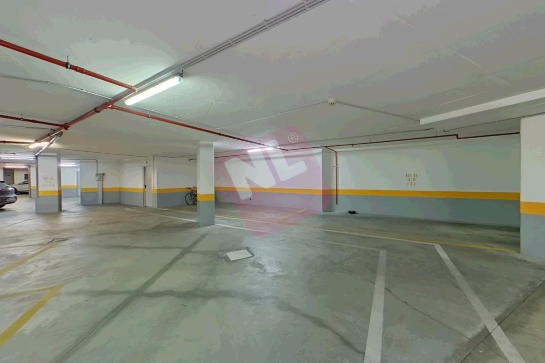 Apartamento T2 para Arrendamento em Lumiar Foto 33