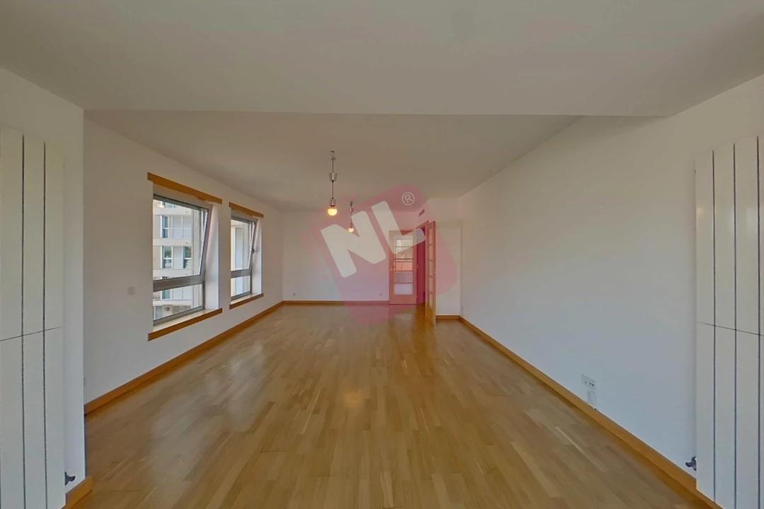 Apartamento T2 para Arrendamento em Lumiar Foto 19