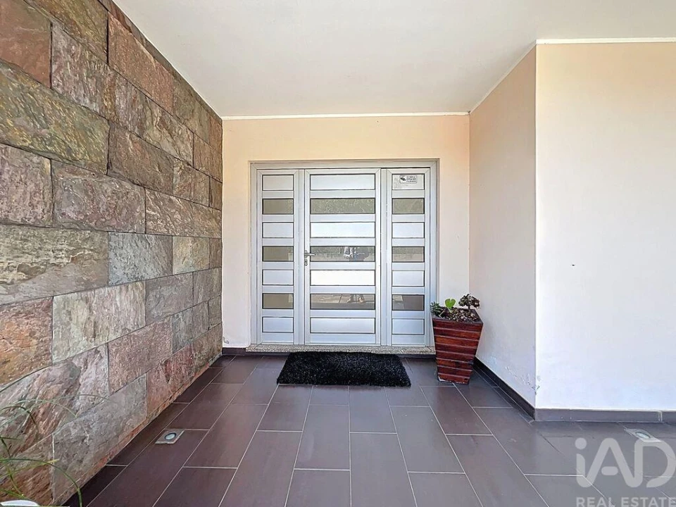 Moradia T3 para Venda em Rio Mau Foto 12